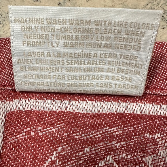 Williams Sonoma 'Twas the Night Before Christmas Table Runner 86" - Picture 5 of 5